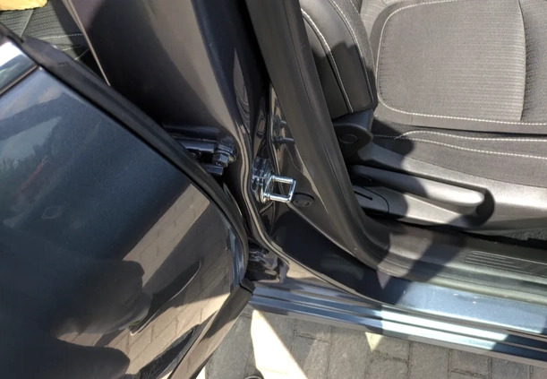 Renault Megane cena 47109 przebieg: 64300, rok produkcji 2019 z Rzeszów małe 352